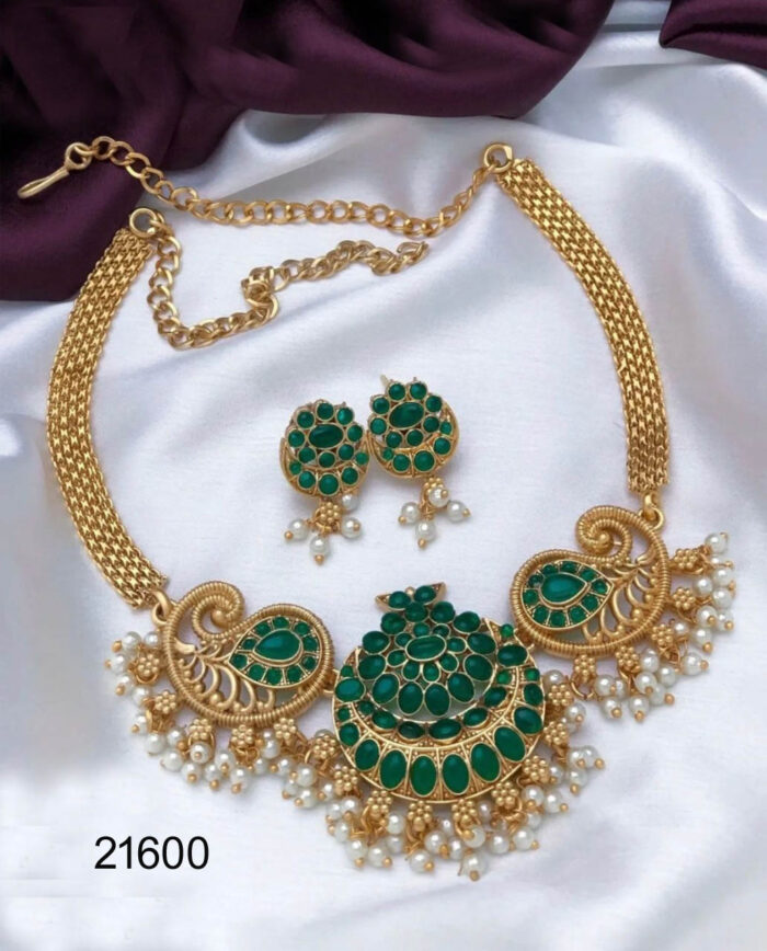Gold plated kemp choker set