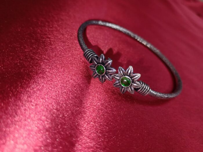 Premium oxidized Kada