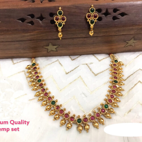Gold plated kemp multi color necklace set