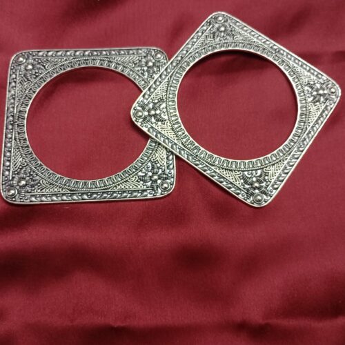 WhatsApp-Image-2023-10-13-at-5.38.04-PM.jpeg Premium oxidized bangles