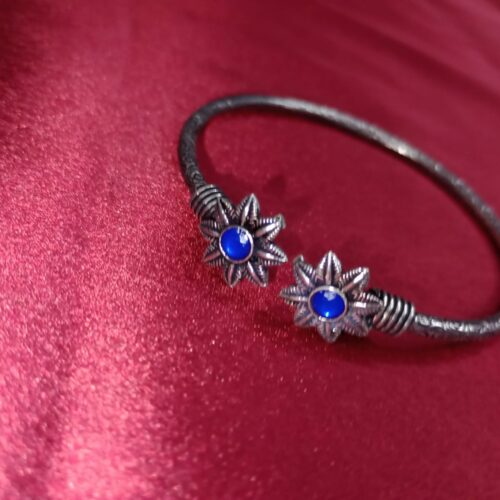 Premium oxidized Kada