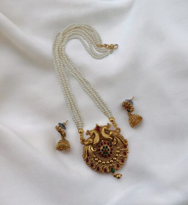 WhatsApp-Image-2024-06-29-at-4.24.25-PM-1.jpeg Gold Toned Pearl Necklace Set
